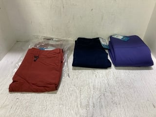 5 X ASSORTED ROHAN CLOTHING ITEMS TO INCLUDE WOMENS NORDIC JEANS IN DARK DENIM - UK 8R: LOCATION - H14