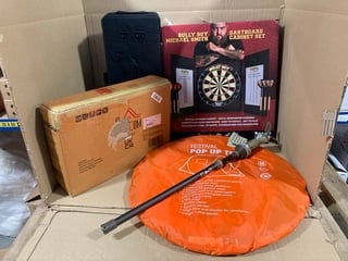 5 X ASSORTED ITEMS TO INCLUDE BULLY BOY MICHAEL SMITH DARTBOARD CABINET SET: LOCATION - I9