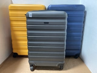 3 X JOHN LEWIS & PARTNERS ASSORTED SIZE HARD SHELL WHEELED SUITCASES IN YELLOW. GRAPHITE & NAVY: LOCATION - I6