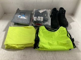 QTY OF ASSORTED CLOTHING ITEMS TO INCLUDE NIKE SHORTS IN GREY - UK M: LOCATION - J5