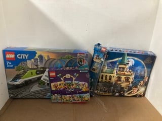 3 X LEGO ITEMS TO INCLUDE LEGO CITY 60337 TRAIN STATION: LOCATION - J18