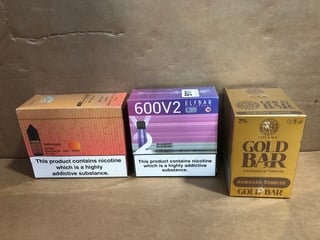 3X ASSORTED DISPOSABLE VAPES TO INCLUDE GOLD BAR HAWAIIAN SUNRISE AND ELFBAR 600V2 BLUEBERRY RASPBERRY (PLEASE NOTE: 18+YEARS ONLY. ID MAY BE REQUIRED): LOCATION - E0