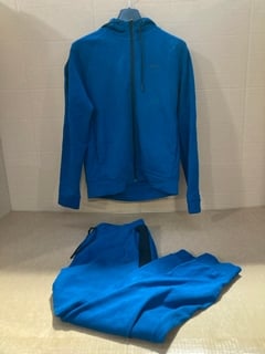 BOSS ZIP UP TRACKSUIT IN BLUE UK SIZE M: LOCATION - E2