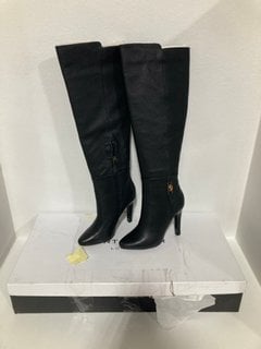 KURT GEIGER LONDON SHOREDITCH KNEE HIGH BOOTS IN BLACK - SIZE 4 - RRP £299: LOCATION - BR1