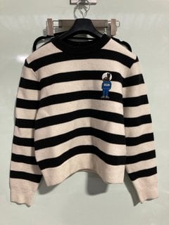 QTY OF ASSORTED CLOTHING TO INCLUDE BELLA FREUD WOMEN'S MYTHICAL BUNNY STRIPE JUMPER IN IVORY/BLACK - SIZE M - RRP £142: LOCATION - BR7