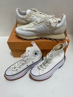 2 X ASSORTED FOOTWEAR TO INCLUDE CONVERSE ALL STARS PLATFORM TRAINERS IN CREAM : SIZE 4 UK: LOCATION - CR2