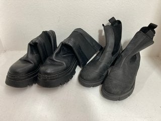 2 X ASSORTED FOOTWEAR TO INCLUDE PAIR OF ALOHAS WOMENS ALL ROUNDER LEATHER MID CALF CHELSEA BOOTS IN BLACK : SIZE 6 UK: LOCATION - CR3