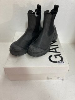 GANNI RECYCLED RUBBER CITY BOOTS IN BLACK - SIZE UK 6 - RRP £235: LOCATION - CR3