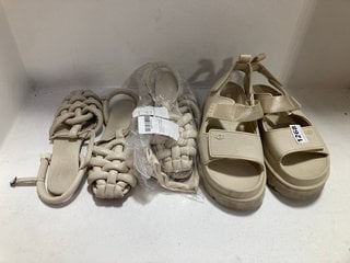 2 X HEREU WOMEN'S CABERSA LEATHER FISHERMAN SANDALS IN CREAM - SIZE UK 3 AND 6 TO INCLUDE UGG GOLDEN GLOW SANDALS - SIZE UK 6: LOCATION - CR4