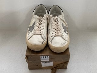 GOLDEN GOOSE MEN'S SUPERSTAR LEATHER TRAINERS IN WHITE/BLUE - SIZE UK 7: LOCATION - CR5