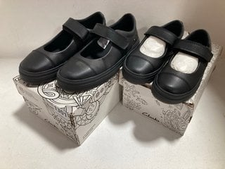 2 X CLARKS KIDS FOOTWEAR TO INCLUDE CLARKS FLARE SHINE KIDS SHOES IN BLACK - SIZE UK 2: LOCATION - CR6