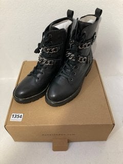 DUNE LONDON DD CHAIN CHUNKY BOOTS IN BLACK - SIZE UK 5: LOCATION - CR8