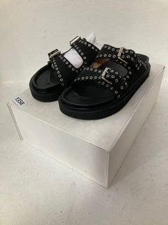 ISABEL MARANT LENNYA ICONIC SUEDE SANDALS IN BLACK - SIZE UK 6: LOCATION - CR8