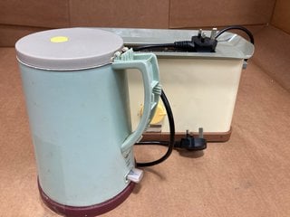 HAY SOWDEN 2 SLICE TOASTER IN CUSTARD TO INCLUDE HAY SOWDEN KETTLE IN MINT: LOCATION - C4T