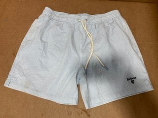 BARBOUR ESSENTIAL LOGO SWIM SHORT IN LIGHT BLUE - SIZE M: LOCATION - C4T