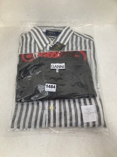 GANNI BASIC JERSEY RELAXED T-SHIRT IN VOLCANIC ASH - SIZE M TO INCLUDE RALPH LAUREN POLO CLASSIC STRIPED SHIRT IN MULTI - SIZE M: LOCATION - C4T