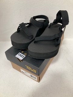 TEVA WOMENS FLATFORM SANDALS IN BLACK - UK 8: LOCATION - C4T