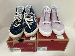 VANS SENTRY OLD SKOOL HI-TOP TRAINERS IN BLUE - UK 6 TO ALSO INCLUDE VANS SK8-HI HI-TOP TRAINERS IN LILAC - UK 6: LOCATION - C4T