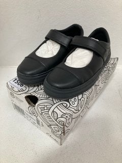 CLARKS CHILDRENS FLARE SHINE VELCRO STRAP IN BLACK - UK 12: LOCATION - C4T