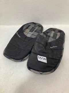 BARBOUR MENS SLIPPERS IN BLACK - UK 11: LOCATION - C4T