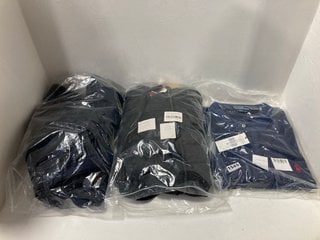 3 X ASSORTED CLOTHING ITEMS TO INCLUDE RALPH LAUREN POLO TOP IN NAVY - UK XXL: LOCATION - DR7