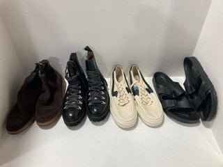 4 X ASSORTED SHOES TO INCLUDE BIRKENSTOCK BUCKLE SLIDERS IN BLACK - UK 10.5: LOCATION - DR7