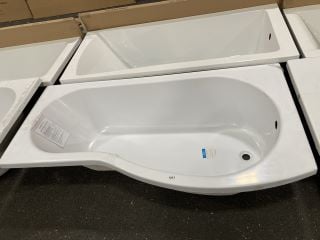 1700 X 900MM NTH RH B-SHAPED SHOWER BATH - RRP £349: LOCATION - B7