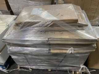 PALLET OF ASSORTED BATH END PANELS: LOCATION - B6 (KERBSIDE PALLET DELIVERY)