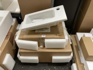 2 X ASSORTED CLOSET BASINS - RRP £180: LOCATION - A5