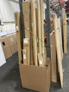 (COLLECTION ONLY) QTY OF ASSORTED ITEMS TO INCLUDE WET ROOM SUPPORT BARS, SHOWER WALL PROFILES, SHOWER PLINTH KITS - RRP £400: LOCATION - B6 ISLAND