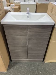 FLOOR STANDING 2 DOOR SINK UNIT IN BROWN GREY AVOLA WITH A 610 X 370MM 1TH CERAMIC BASIN COMPLETE WITH A MONO BASIN MIXER TAP & CHROME SPRUNG WASTE - RRP £735: LOCATION - A2