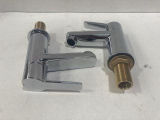 PAIR OF ALL CHROME BATH/BASIN PILLAR TAPS - RRP £180: LOCATION - R3