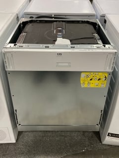 AEG INTEGRATED DISHWASHER : MODEL GHE623DB4 - RRP £489: LOCATION - C6