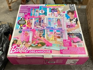 BARBIE DREAM HOUSE PLAY SET: LOCATION - B6