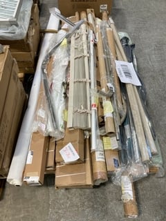 PALLET OF ASSORTED CURTAIN POLES AND BLINDS TO INCLUDE JOHN LEWIS & PARTNERS 28MM FIXED EYELET BALL FINAL CURTAIN POLE KIT: LOCATION - A5 (KERBSIDE PALLET DELIVERY)