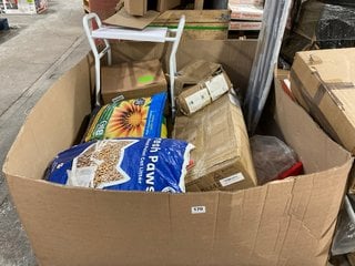 PALLET OF ASSORTED ITEMS TO INCLUDE FRESH PAWS WOOD PELLET CAT LITTER: LOCATION - B3 (KERBSIDE PALLET DELIVERY)