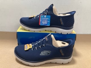 SKECHERS MEMORY FOAM SLIP ON TRAINERS IN NAVY - UK 9: LOCATION - C5