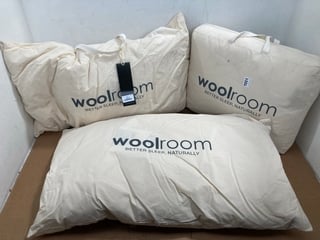 2 X WOOL ROOM DELUXE WASHABLE KING SIZE PILLOWS TO ALSO INCLUDE WOOL ROOM DELUXE WASHABLE EMPEROR DEEP SKIRT MATTRESS PROTECTOR: LOCATION - C4