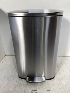 DIHL PEDAL RECYCLING BIN IN STAINLESS STEEL: LOCATION - C3