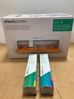 CRICUT JOY XTRA SMART CUTTING MACHINE WITH EASY PRINTABLES SENSOR TO ALSO INCLUDE 2 X CRICUT JOY XTRA SMART VINYL SHEETS IN GREEN/TEAL - RRP £250.00: LOCATION - C2