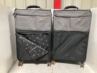 2 X IT LUGGAGE MEDIUM SIZE BLACK SUITCASES: LOCATION - WA4