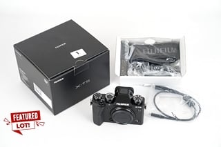 FUJIFILM X-T5 DIGITAL CAMERA BODY-BLACK : RRP £1699.00: LOCATION - BOOTH