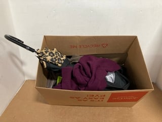 QTY OF ASSORTED WOMENS CLOTHING IN VARIOUS SIZES TO INCLUDE LONG SLEEVED CASHMERE SWEATER IN WINE - SIZE UK 14: LOCATION - A10