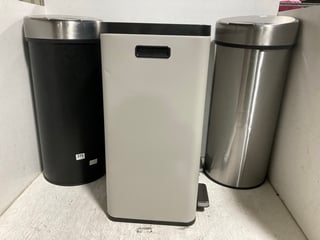 3 X ASSORTED JOHN LEWIS & PARTNERS KITCHEN BINS TO INCLUDE 2 X 30 LITRE 2 SECTION RECYCLING BIN IN GREY: LOCATION - A9