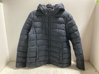 BARBOUR WOMENS HOODED PADDED COAT IN NAVY - SIZE UK 16: LOCATION - A9