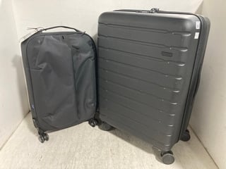 JOHN LEWIS & PARTNERS 4 WHEELED HARD SHELL MEDIUM SUITCASE IN BLACK TO ALSO INCLUDE THULE ALON CARRY ON SPINNER CABIN CASE IN BLACK: LOCATION - A8