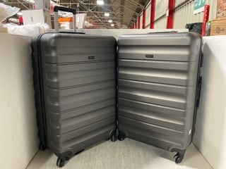 2 X JOHN LEWIS & PARTNERS MEDIUM SUITCASES IN GREY: LOCATION - A6