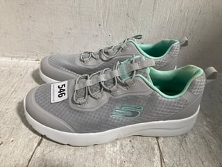 SKECHERS LADIES TRAINERS IN GREY UK SIZE 5: LOCATION - B4