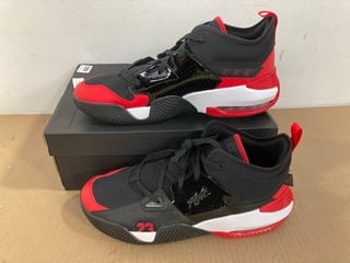 NIKE MENS JORDAN STAY LOYAL 2 TRAINERS IN BLACK/WHITE-UNIVERSITY RED - SIZE UK 12 - RRP £120: LOCATION - B7