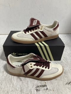 ADIDAS MENS WB PONY TONAL SAMBA TRAINERS IN WHITE/BROWN - SIZE UK 8.5 - RRP £223: LOCATION - B10